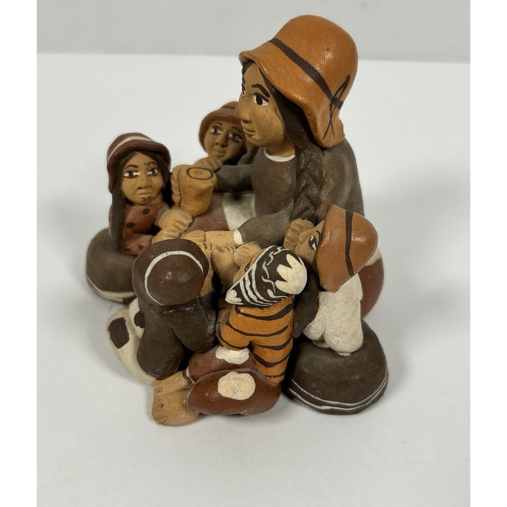 Peru Storyteller Whistle Mother Gathering with 5 Children Clay Art Sculpture - Picture 3 of 7